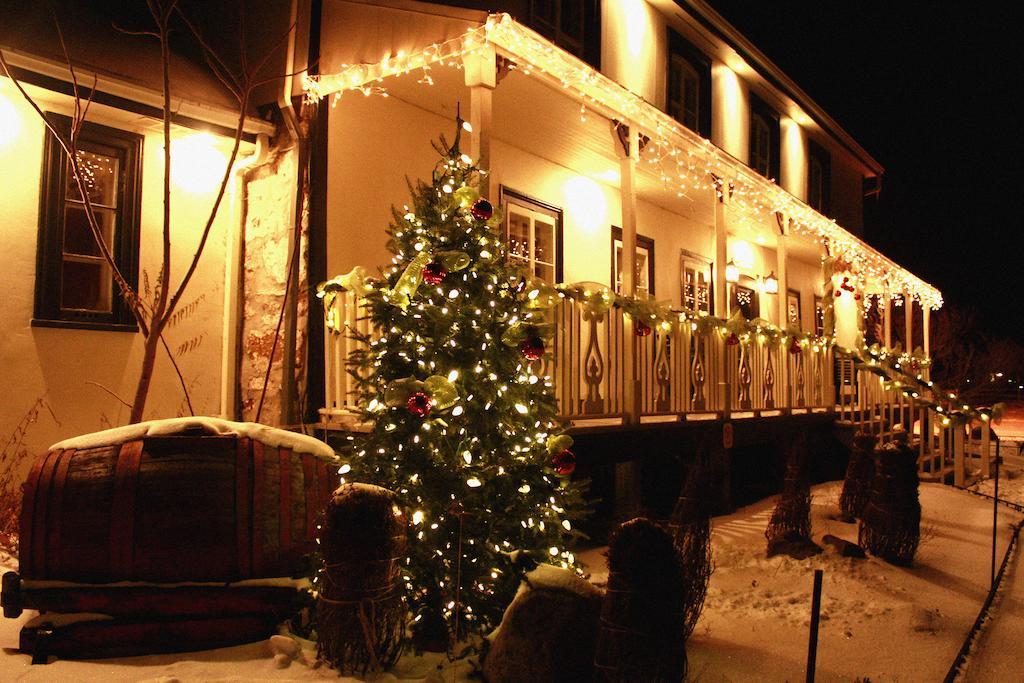 Les Ancetres Auberge & Restaurant Saint-Pierre-de-l'Ile-d'Orleans Екстер'єр фото